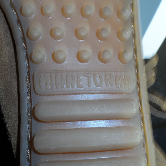 Three Layered Tiers of Fringe Minnetonka Boots - Size 4 - Picture 5 of 7